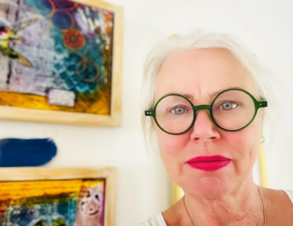 Portrait of Dee McLeod